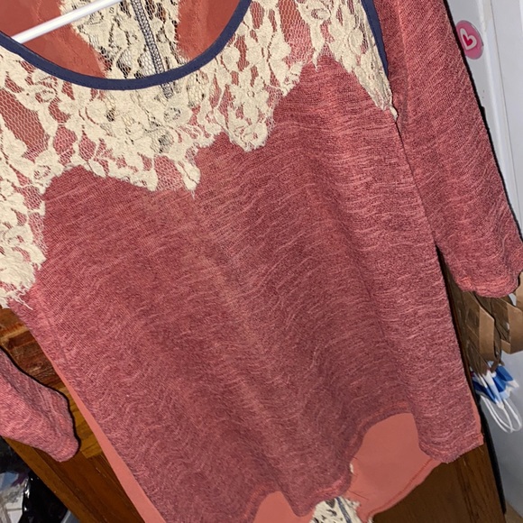 Women’s BKE  Lace Detail Top - Picture 6 of 9